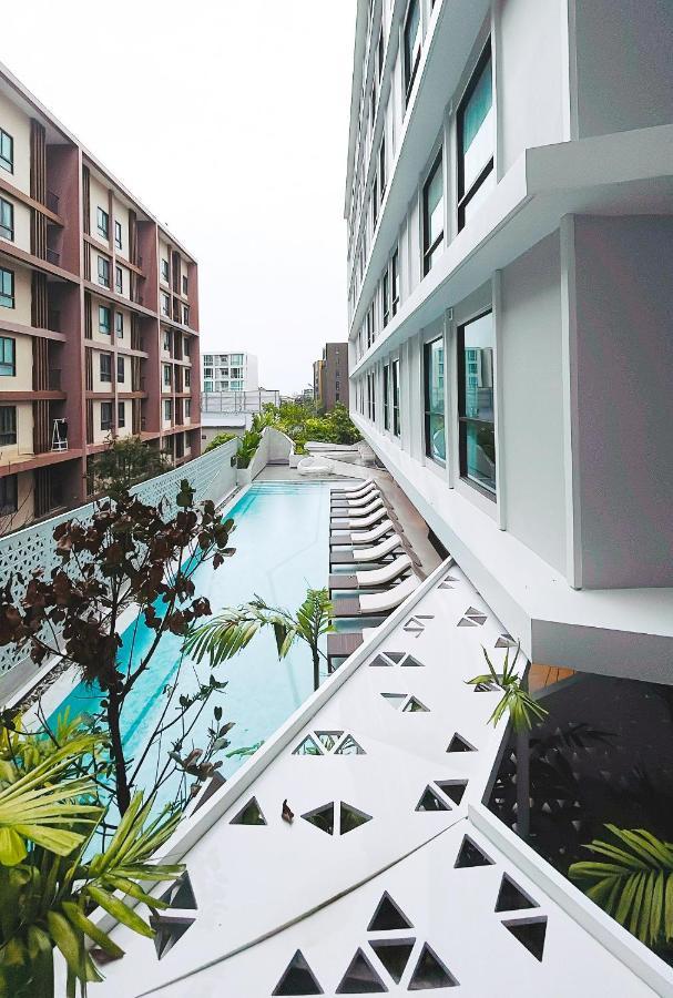 Travelodge Phuket Town Екстериор снимка